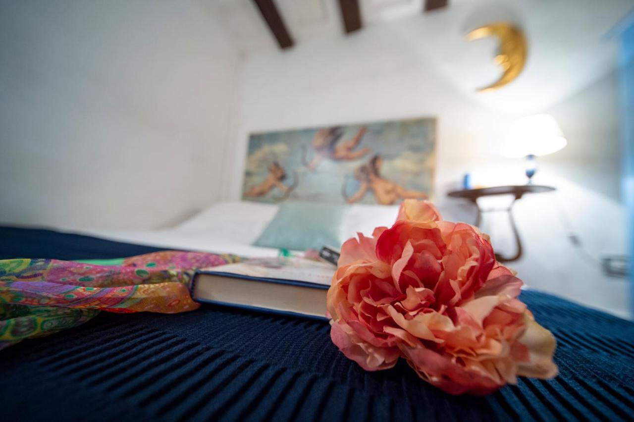 Wonderful Romantic Studio Ponte Vecchio Area Florence Exterior photo